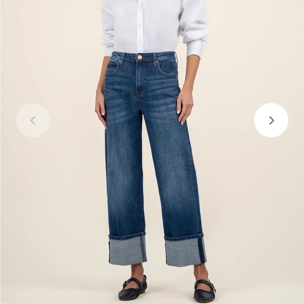 NWT Kut from the Kloth high rise Sienna Wide Leg Jean size 4